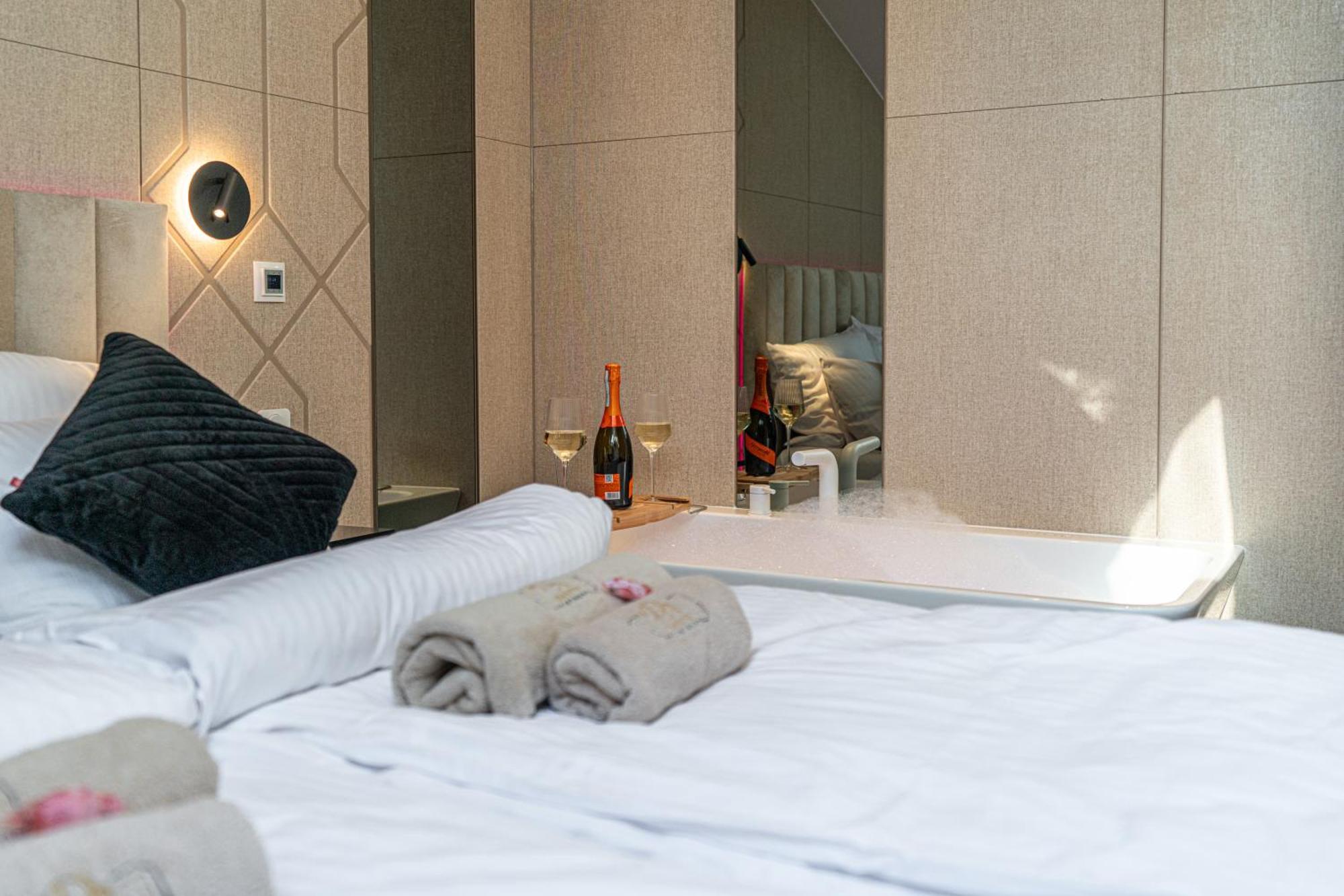 Dasto Jacuzzi Old Town Cracow * Краків