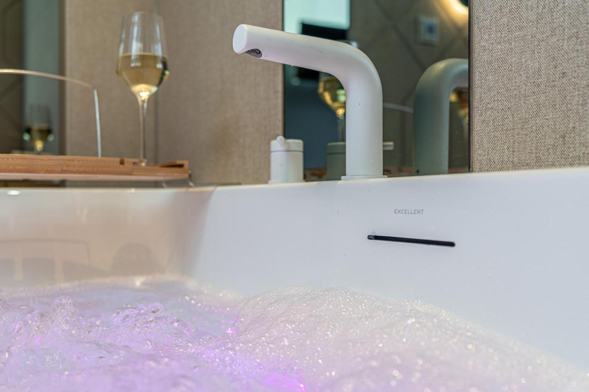 Апартаменти Dasto Jacuzzi Old Town Cracow *