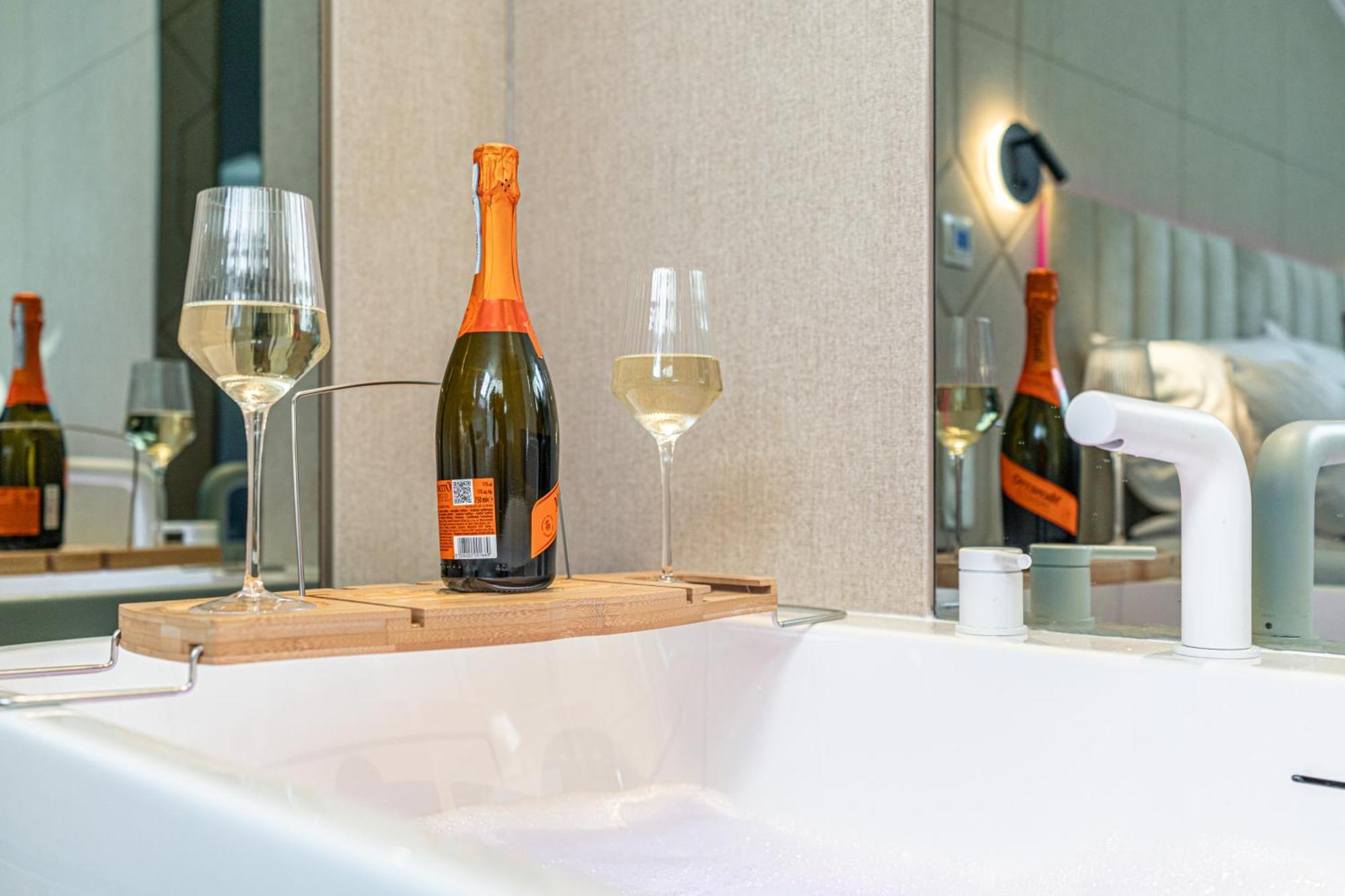 Апартаменти Dasto Jacuzzi Old Town Cracow